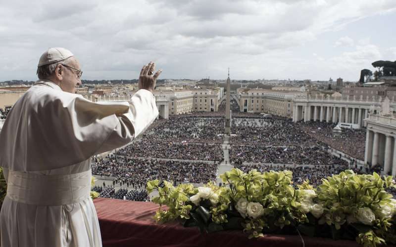 PapaFrancisco_BendicionUrbiEtOrbi_VaticanMedia
